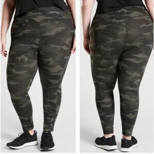 Athleta Ultimate 7/8 Tight in Camo Leggings 2X